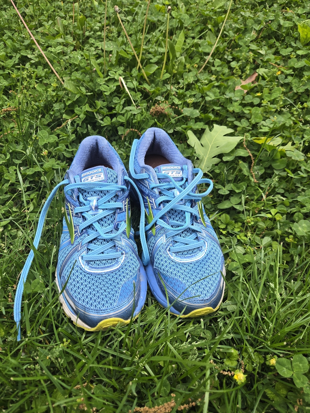 Brooks Women's Blue Athletic Running Shoes Size 9.5 - Picture 2 of 9